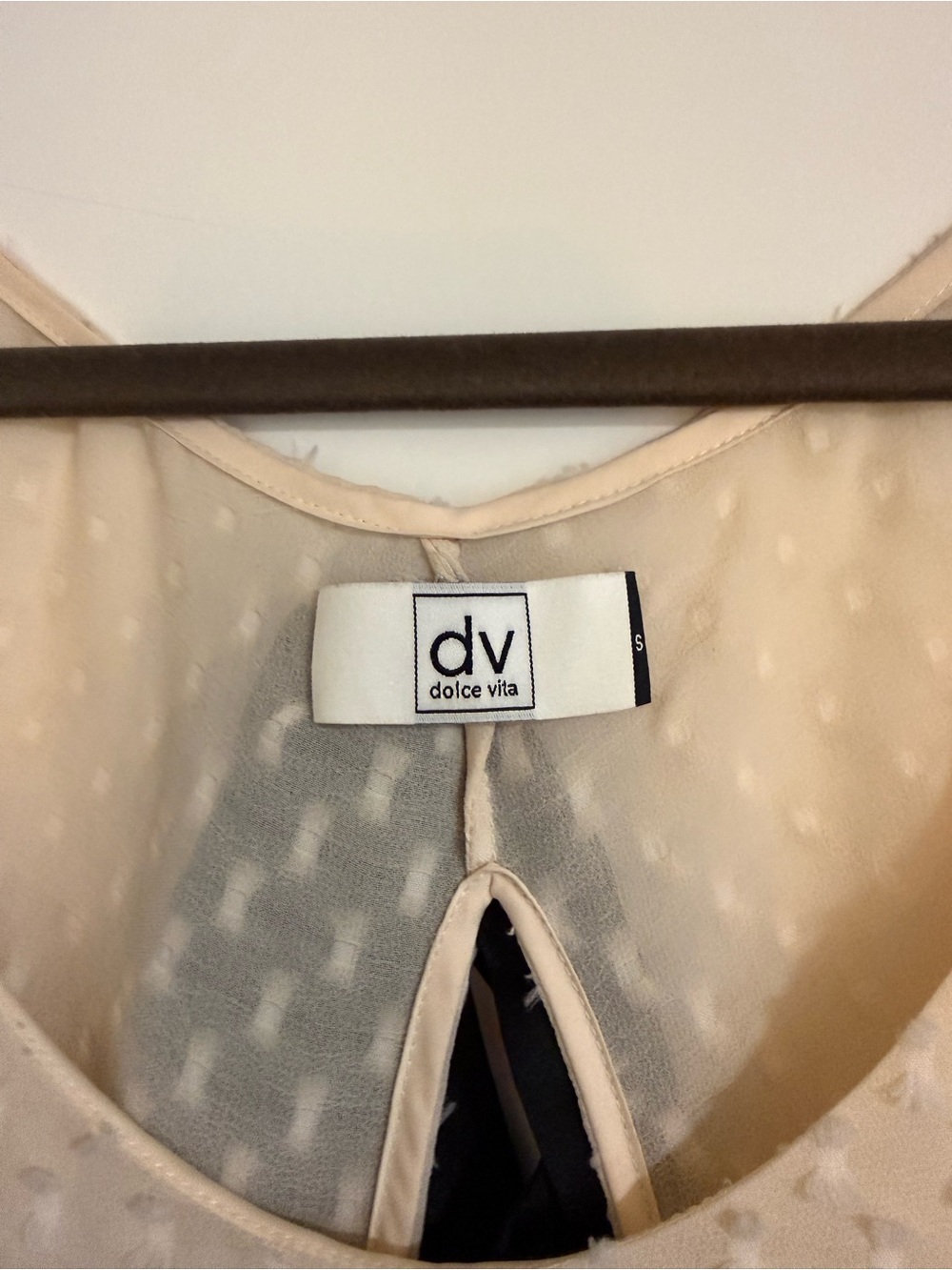 DV Dolce Vita Cream Textured Open Back Shift Dress | Small - Picture 2 of 7